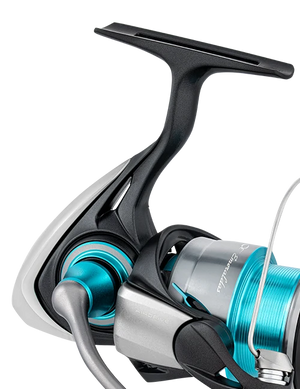 Daiwa Emeraldas eging spinning reel – spool close-up