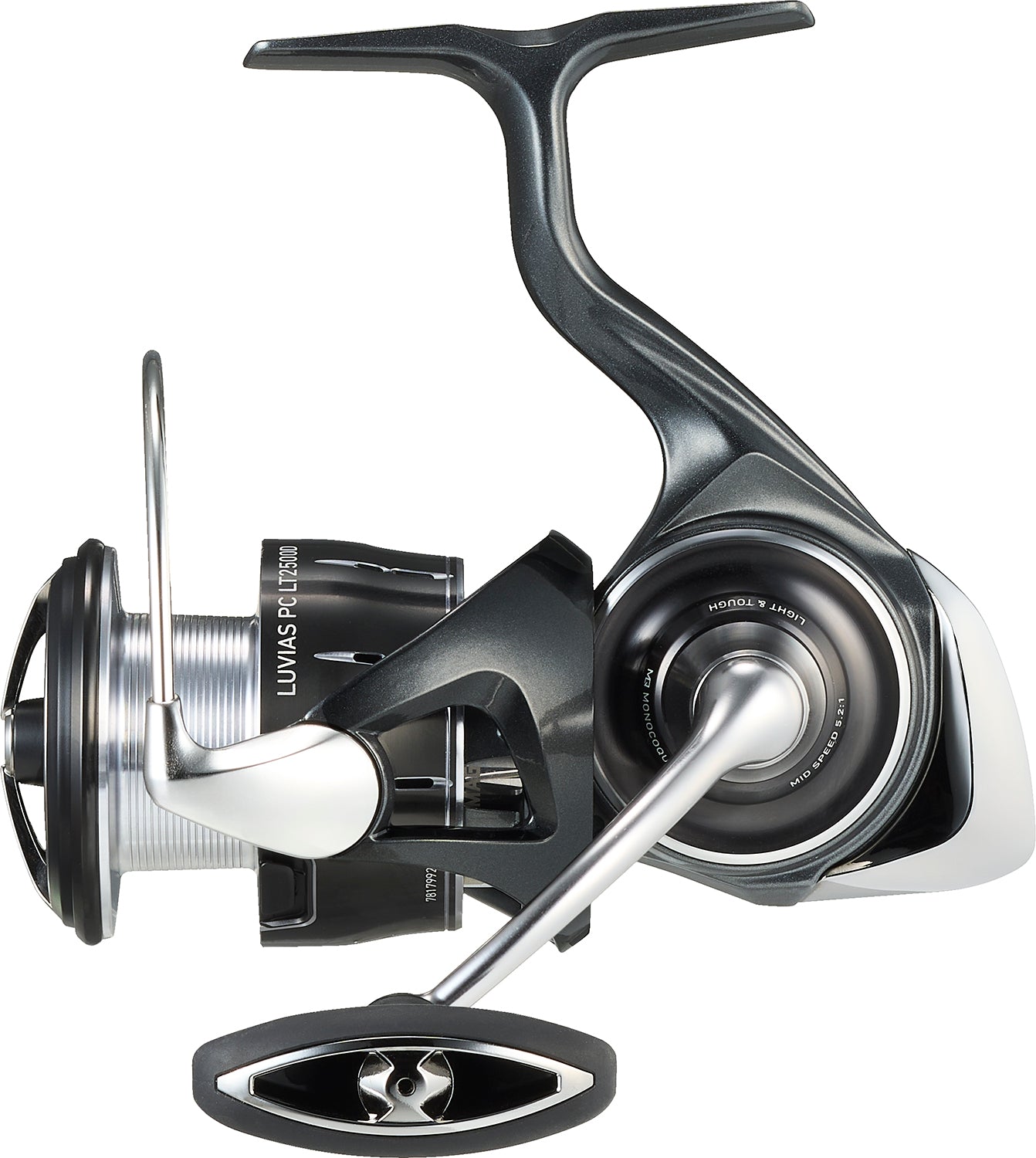 Daiwa LUVIAS spinning reel – carbon body detail