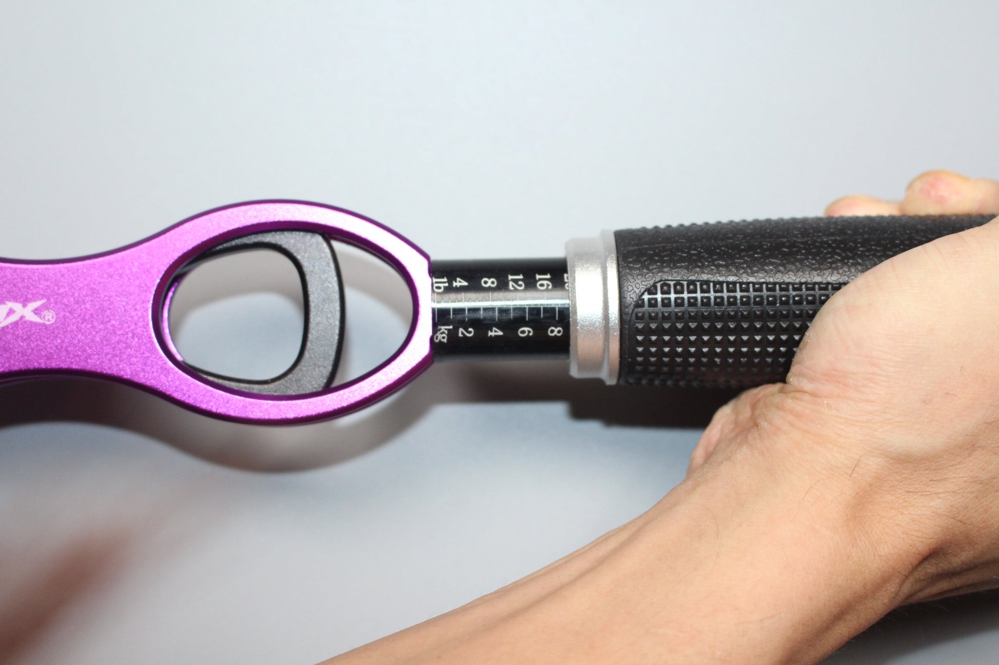 Wefox 11.4 inch fish grip with scale